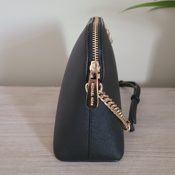 🖤MICHAEL KORS Chain-Link Saffiano Leather Dome Black Crossbody Bag - Picture 5 of 14